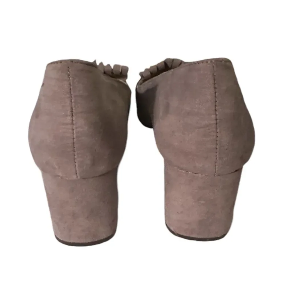 CL Chinese Laundry Anete Women Round Toe Faux Suede Taupe Heels Size 9.5 NEW